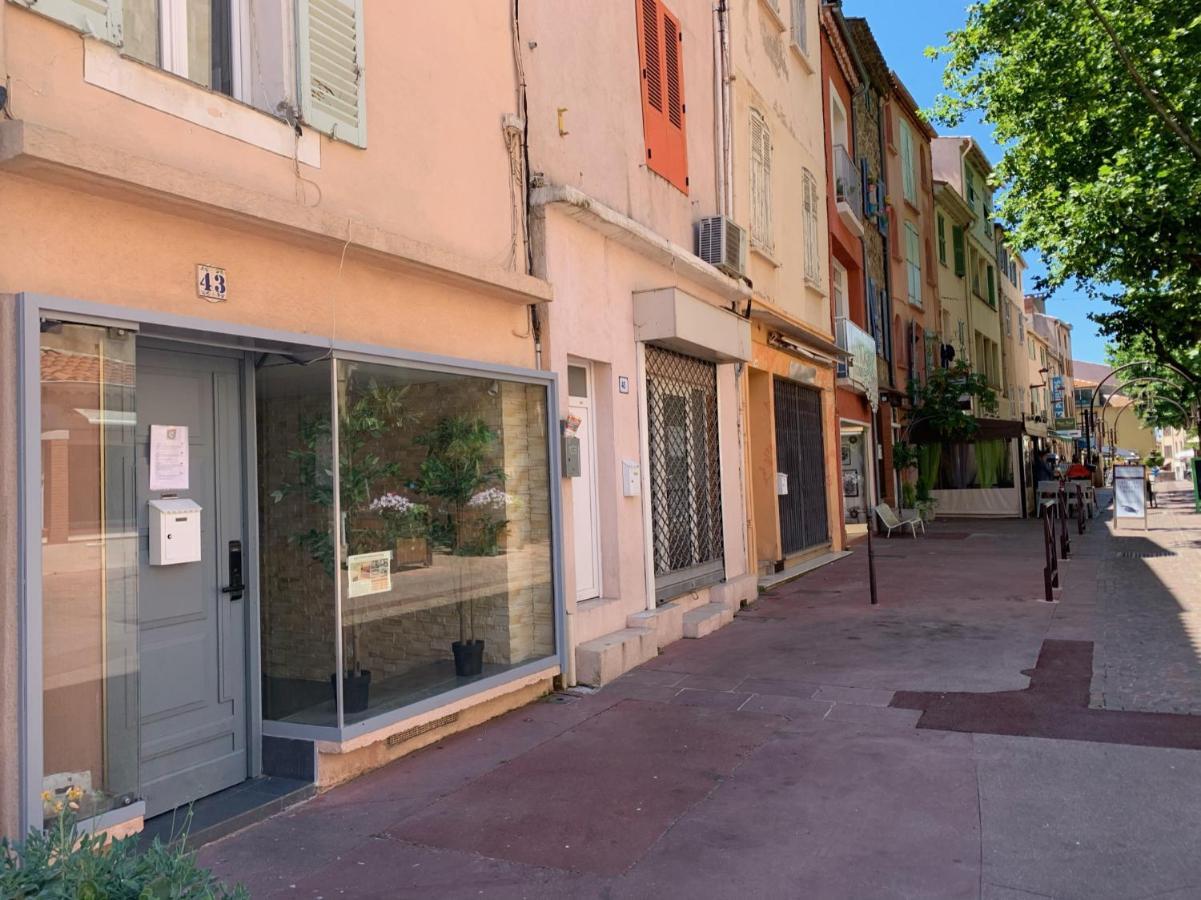 Apartamento Splendide Studio au cœur historique de Fréjus Exterior foto